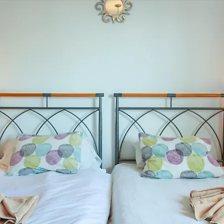 Jessue - 3 Bedroom - Great Value - Perfect For Families Villa *